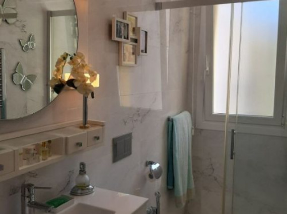 Habitación luminosa en pleno centro de Bilbao | Kuvu